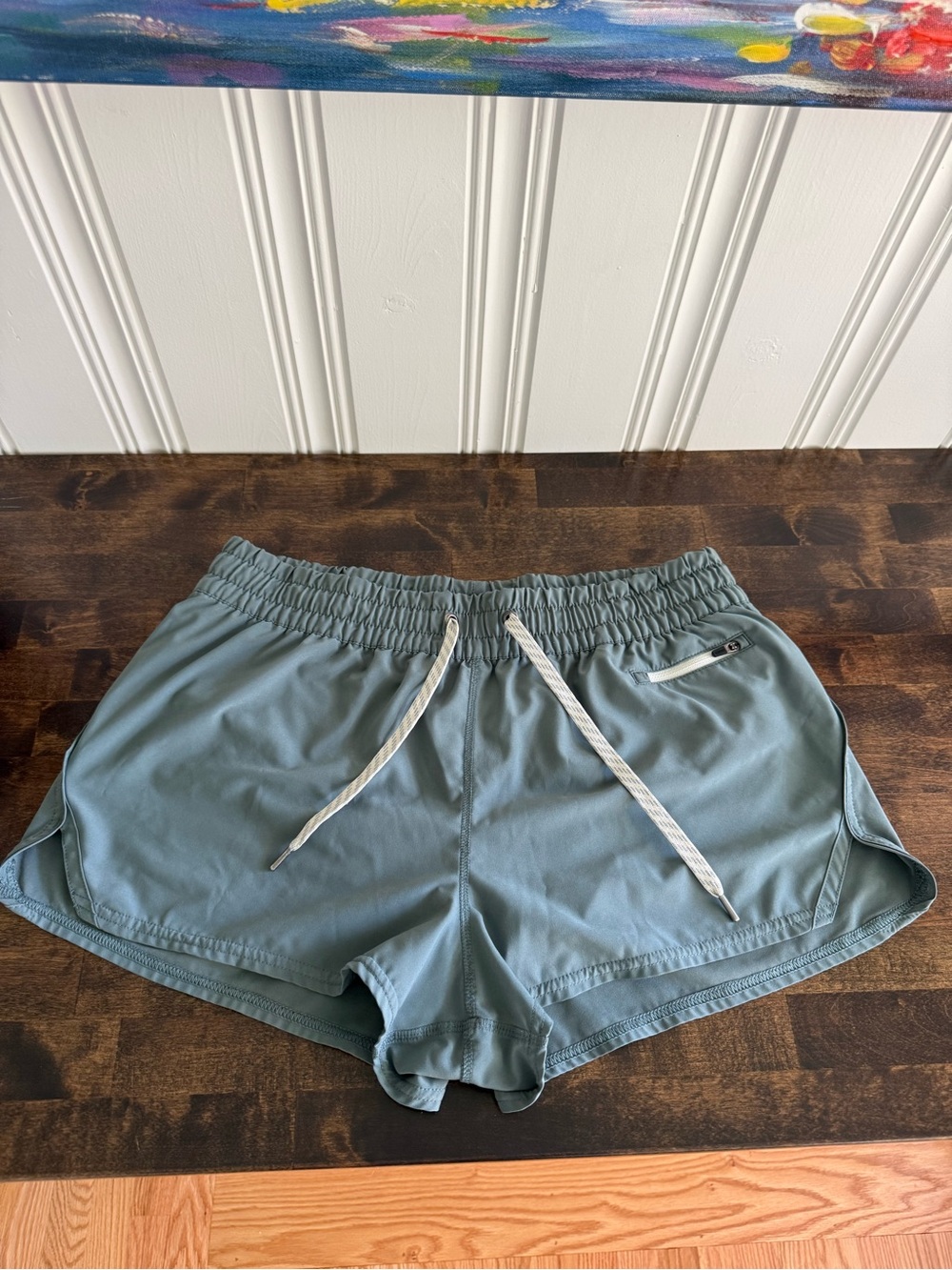 Vuori Mid Rise Shorts with Liner in Sage Green, Size Large